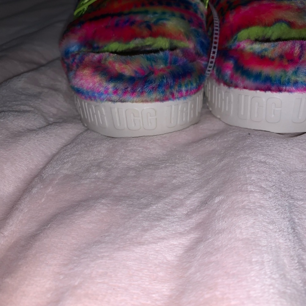 Ugg Fluffita Pixelate Green Real Fur Slides Size 7 - image 8